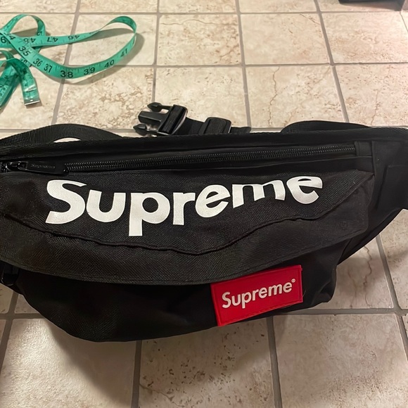 Supreme Handbags - Supreme fanny pack